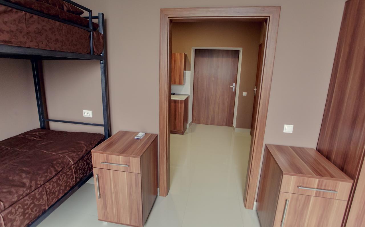 Hostel Bvt Βρέστη Εξωτερικό φωτογραφία